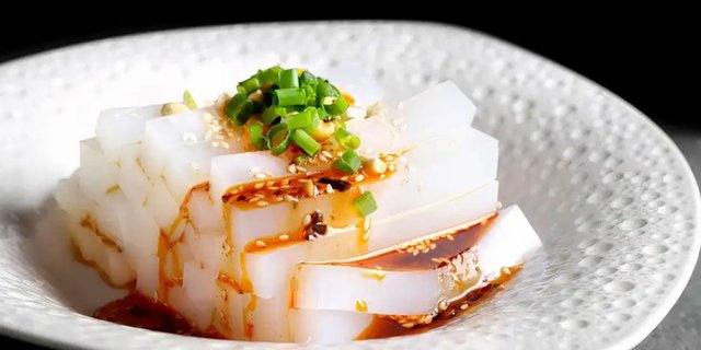 Handmade Green Bean Jelly in Chili Sauce