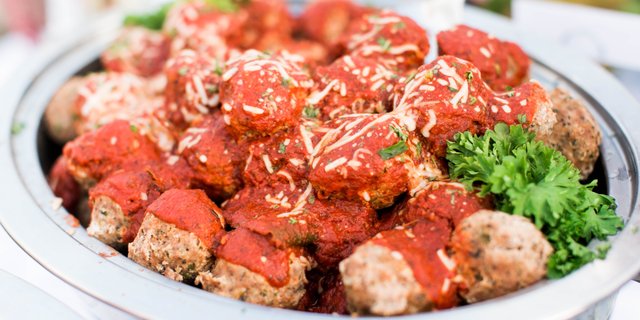 Meatballs Marinara W/ Red Sauce Pan