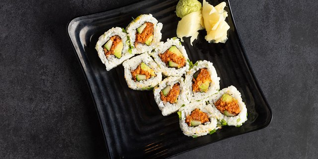 8 Piece Spicy Tuna Roll