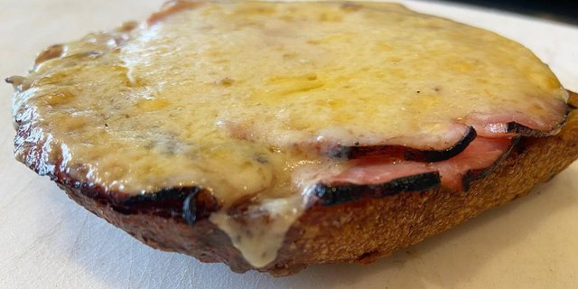 Welsh Rarebit w/ Ham