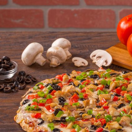 Robbers Roost Pizza With Classic Red Sauce