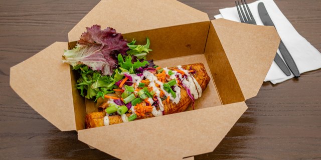 Sweet Plantain Bunnan Boat w/ Jerk Chicken