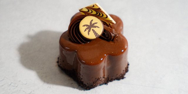 Valrhona Chocolate Cake (12-Pack)