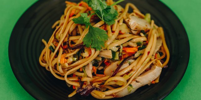 Spicy Noodle Salad w/ Chicken