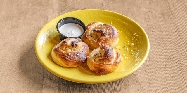 Garlic Knots