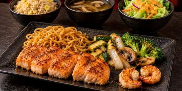 Filet Mignon & Salmon Hibachi Combination