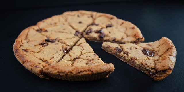 8" Chocolate Chip Cookie
