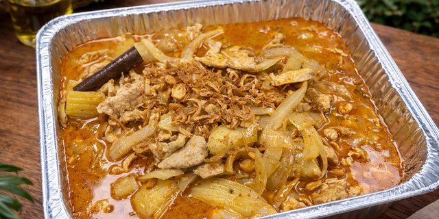 Massaman Curry Tray