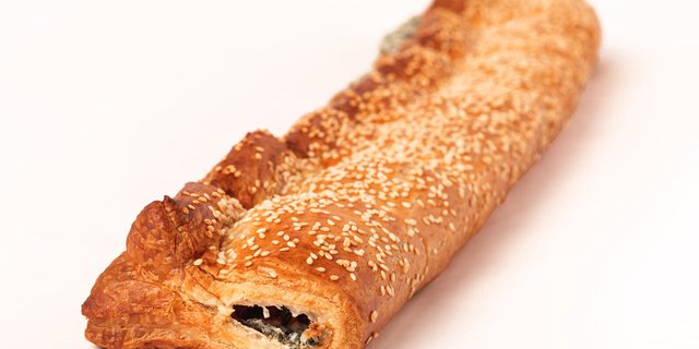 24" Spinach & Cheese Burekas
