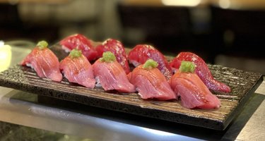 Eat Sushi