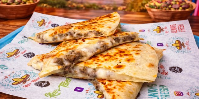 Quesadilla w/ Meat