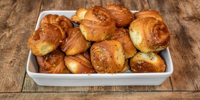 Garlic Knots