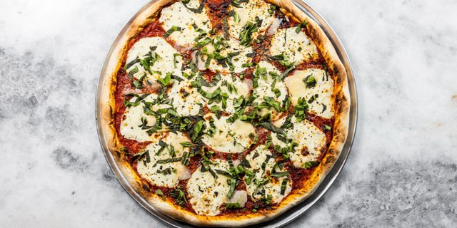 Manhattan Margherita Pizza