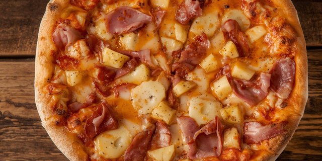 Hawaiian Pizza