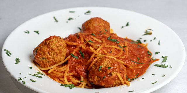 Spaghetti & Meatballs