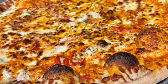 Buffalo Chicken Supreme Pizza