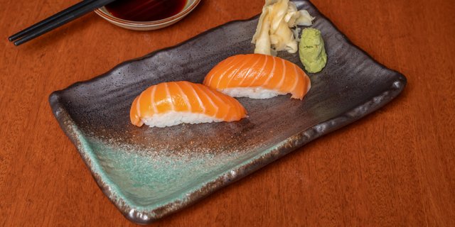 Salmon Sushi