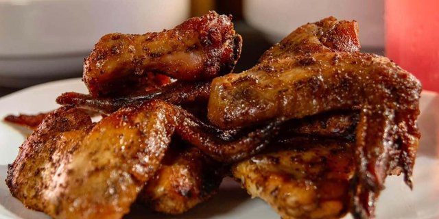 Slows Wings Entree