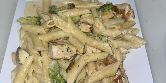 Chicken & Broccoli Pasta