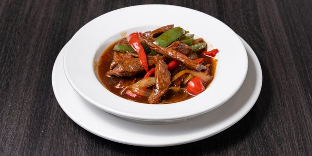 Lomillo Salteado (Diced Beef Steak)