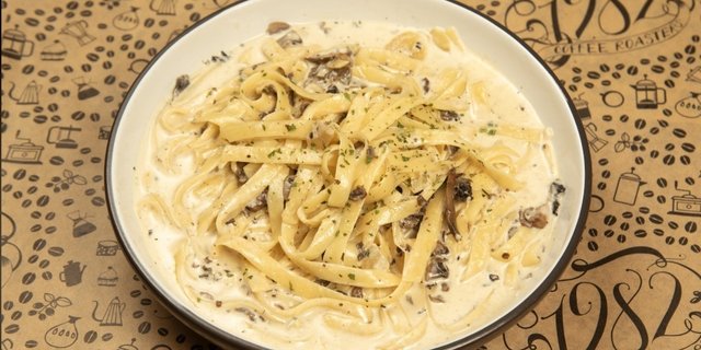 Fettuccine Alfredo