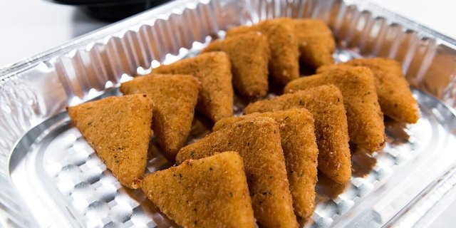 Mozzarella Triangles