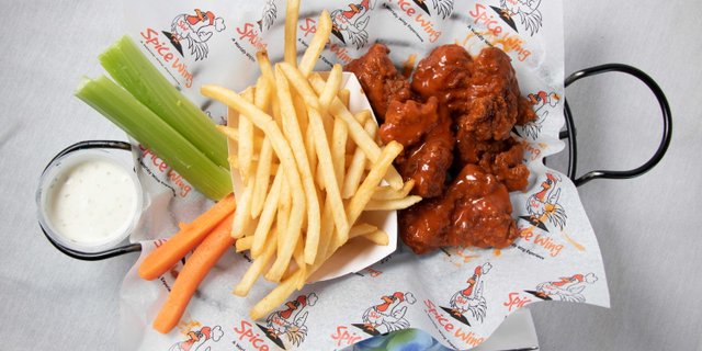 6 Boneless Wings Combo