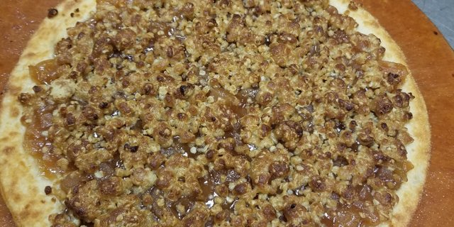 Apple Dutch Crunch Dessert Pizza