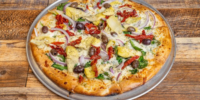 Mediterranean Pizza