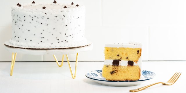 Chocolate Chip Pound Cake (10")