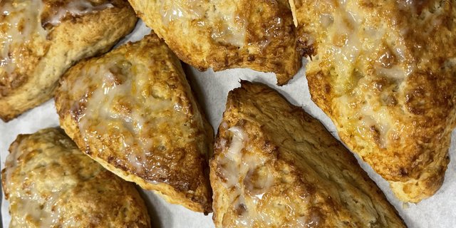 Scones Pineapple Coconut Box