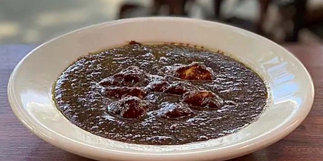 Khoresht Fesenjoon Chicken