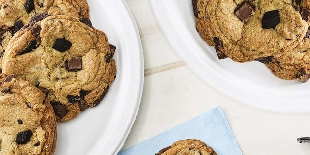 Chocolate Chip Cookie