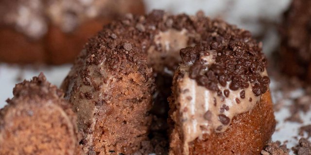 Vegan Mini 4" Bundt Cake