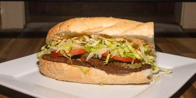 Hot Sausage PoBoy Boxed Lunch