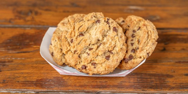 Salty Choco Chip Cookie