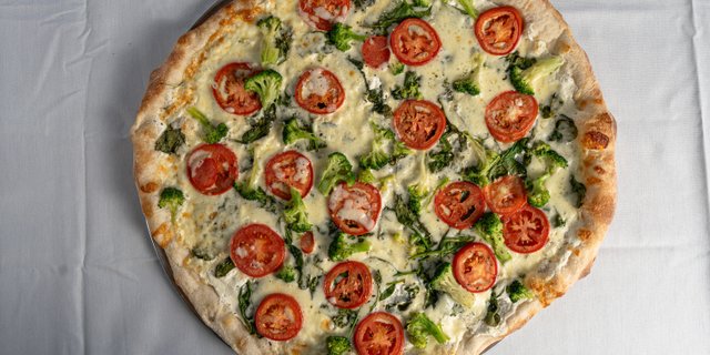 White Veggie Pizza
