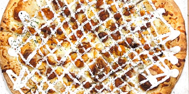 Plant-Based Buffalo Chicken Pizza