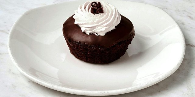 Mostess Cupcake