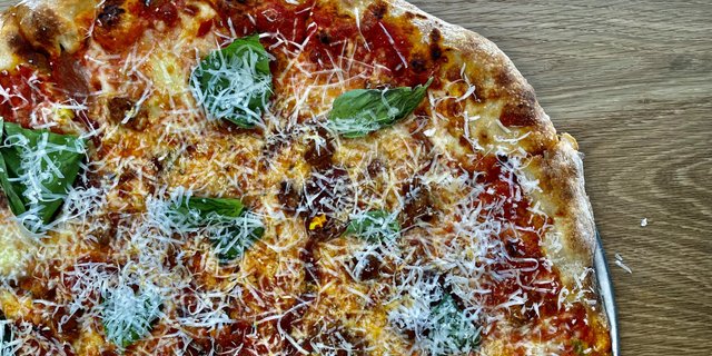 Tozzi Pizza