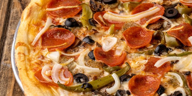 Lorenzo’s Special Pizza