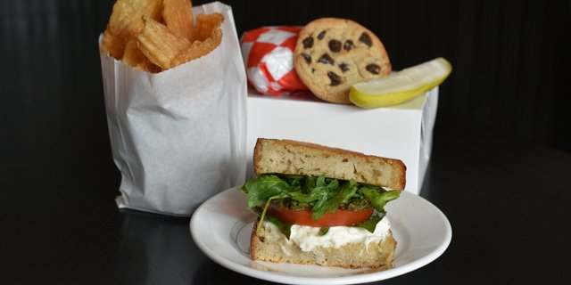 Caprese Sandwich Boxed Lunch