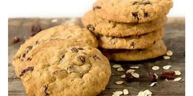 Giant Oatmeal Chocolate Chip Cookie