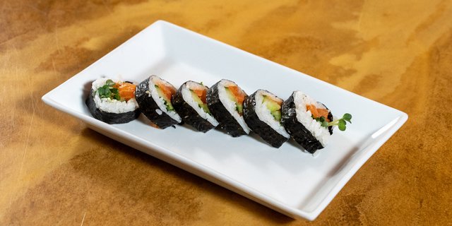 Spicy Salmon Roll