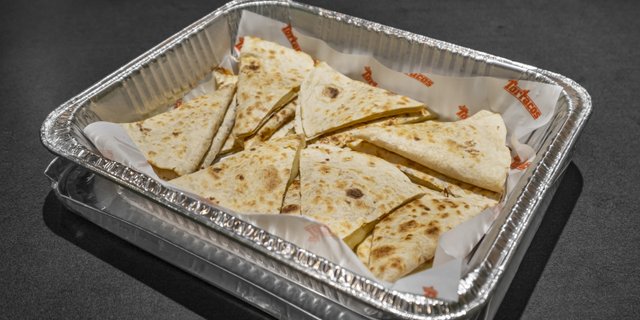 Quesadilla w/ Protein Tray