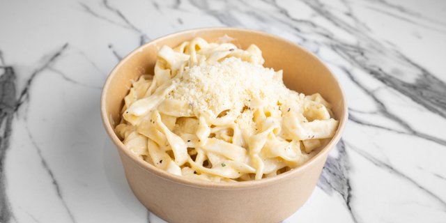 Fettuccine Alfredo