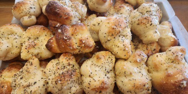 Garlic Knots