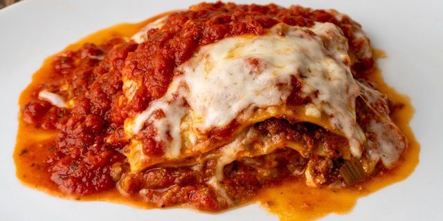 Meat Lasagna Tray