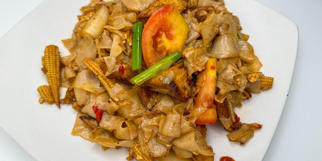 Sriracha Noodles