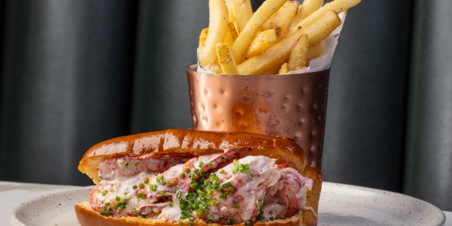 Maine Lobster Roll